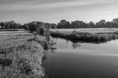 Foto de Temprano en la mañana en un río en Westfalia - Imagen libre de derechos