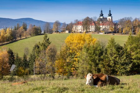 Téléchargez les photos : Monastère de montagne de la Mère de Dieu, Kraliky ville, Bohême orientale, République tchèque - en image libre de droit