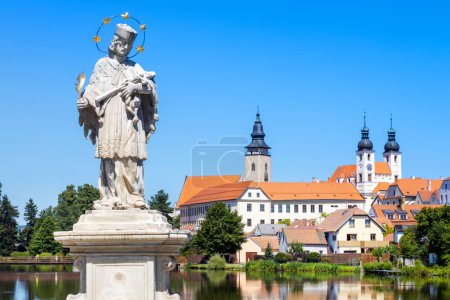 Téléchargez les photos : Centre historique, Etang Ulicky, Telc (UNESCO), Vysocina district, République tchèque, Europe - en image libre de droit