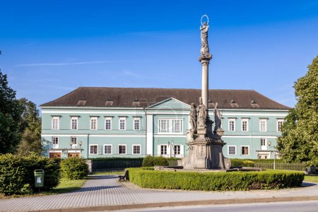 Téléchargez les photos : Nouveau château, ville de Dacice, République tchèque - en image libre de droit