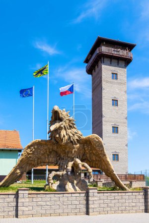 Téléchargez les photos : Tour de guet de Rumburak, château de Bitov, région de Dyje, Moravie du Sud, République tchèque - en image libre de droit