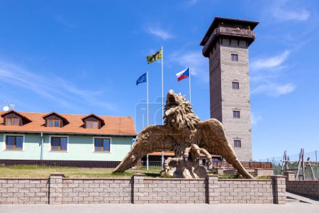 Torre de vigilancia de Rumburak, castillo de Bitov, región del río Dyje, Moravia del Sur, República Checa