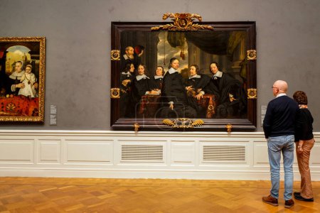 Foto de 30-03-2024 Museo de Lakenhal; Personas en el museo, Visitantes del museo - Imagen libre de derechos