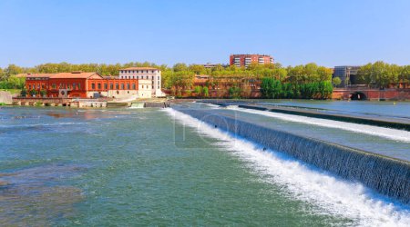 Téléchargez les photos : Ancienne ville française Toulouse et Garonne vue panoramique. T - en image libre de droit