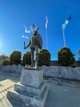 Téléchargez les photos : La statue du roi Léonidas à Sparte, Laconie, Péloponnèse, Grèce - en image libre de droit