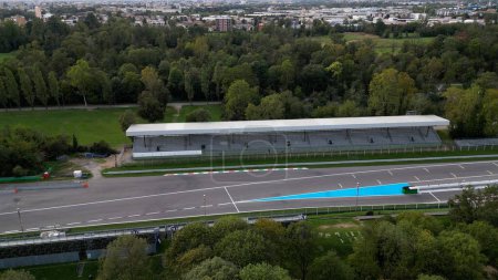 Téléchargez les photos : Europe, Italie 10-24-23 L'autodrome national de Monza est un circuit international de Formule 1 situé dans le parc Monza. - en image libre de droit