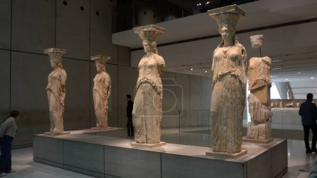 Foto de Atenas 05,22,2024 Acrópolis en Grecia, Partenón en Atenas - Museo Arqueológico - Imagen libre de derechos