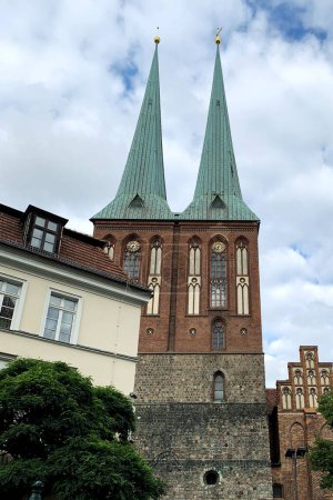 Berlín, Alemania - 07 de junio de 2019: la Iglesia de San Nicolás 