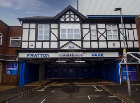 Téléchargez les photos : Fratton Park is the home of Portsmouth Football Club in Hampshire, UK - en image libre de droit