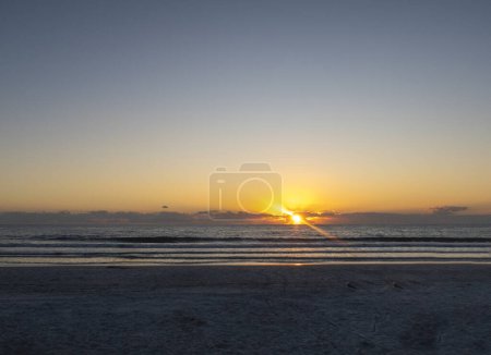 Coucher de soleil sur la plage à St Petersburg en Floride, États-Unis