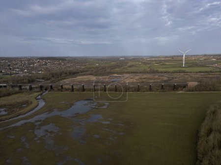 Téléchargez les photos : Vue aérienne du viaduc Bennerley près d'Awsworth, Nottinghamshire, Royaume-Uni - en image libre de droit