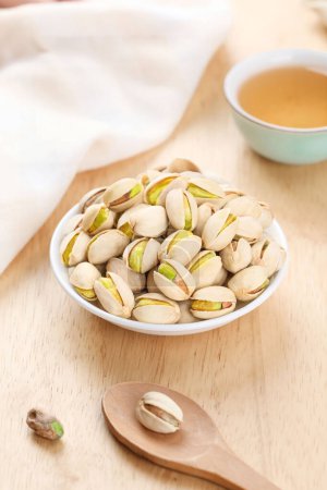 Foto de El poderoso pistacho: Beneficios para la salud y valor nutricional, hi res photo - Imagen libre de derechos