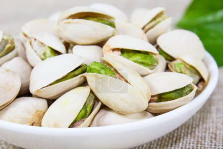 Téléchargez les photos : La pistache puissante : bienfaits pour la santé et valeur nutritive, hi res photo - en image libre de droit