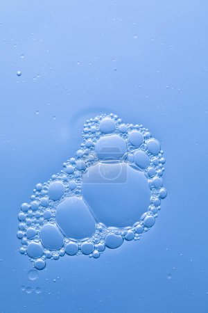 Téléchargez les photos : Bulles d'eau pour vitrine de produits, surface de l'eau en images haute résolution - en image libre de droit