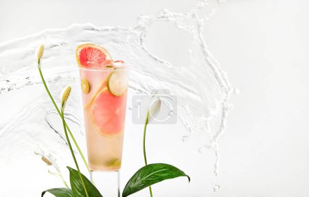 Téléchargez les photos : Belles images de boissons aux fruits, photos de haute qualité belles tasses - en image libre de droit