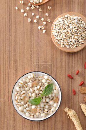 Téléchargez les photos : Images de graines de Coix, céréales diététiques, aliments végétariens, photos de haute qualité - en image libre de droit