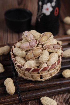 Foto de Imágenes de cacahuetes, cacahuetes rojos, cacahuetes para la dieta, comida vegetariana, fotos de alta calidad - Imagen libre de derechos