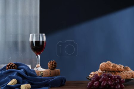 Téléchargez les photos : Fond d'écran pour les expositions de vin, fond de vin, images de haute qualité - en image libre de droit