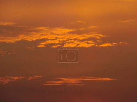 Foto de Evening cloudy sky, sunset - Imagen libre de derechos