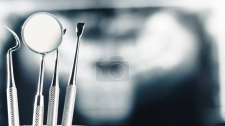 Téléchargez les photos : Dental instrument background for a medical clinic - en image libre de droit