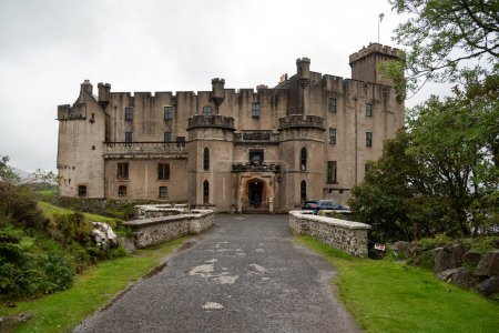 Téléchargez les photos : Entrée du château dans les Highlands, Écosse - en image libre de droit