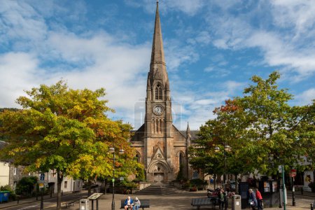 Téléchargez les photos : Vieille église dans une ville des Highlands, Écosse - en image libre de droit