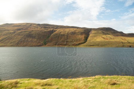 Téléchargez les photos : Lac dans les Highlands, Écosse - en image libre de droit