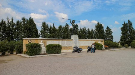 Téléchargez les photos : Monument aux Léonidas et 300 Spartiates à Thermopyles en Grèce - en image libre de droit