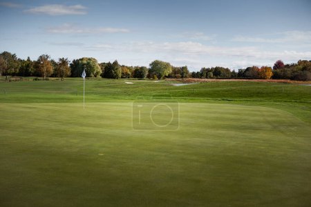 Foto de Golf verde en el campo francés - Imagen libre de derechos