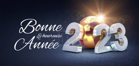 Foto de Feliz Año Nuevo 2023 saludo en lengua francesa y números de fecha plateados con un globo de tierra de oro, brillando sobre un fondo negro - Ilustración 3D - Imagen libre de derechos