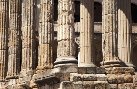 Ruinas romanas del Templo de Diana en la ciudad de Mérida en la provincia de Badajoz, España.
