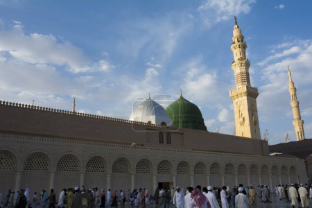 Téléchargez les photos : Mosquée nabvi - Madeena, Saudiarabie - en image libre de droit