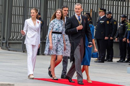 Téléchargez les photos : Madrid, Espagne - 31 octobre 2023 : La princesse des Asturies visite le Congrès des députés avec les rois d'Espagne et Doa Sofia pour jurer dans la constitution le jour de son anniversaire à Madrid. - en image libre de droit