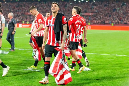 Photo for Seville, Spain- April 6, 2024: Final of the Copa del Rey soccer match between Athletic Club de Bilbao and Real Mallorca. The Athletic players celebrate the victory. - Royalty Free Image