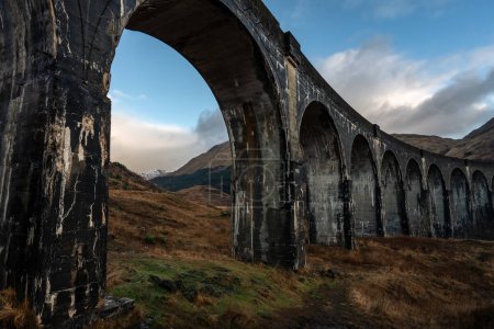 Téléchargez les photos : Gros plan sur le pont Glenfinnan en Écosse. - en image libre de droit