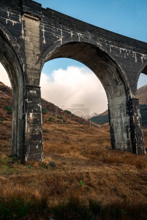 Téléchargez les photos : Gros plan sur le pont Glenfinnan en Écosse. - en image libre de droit