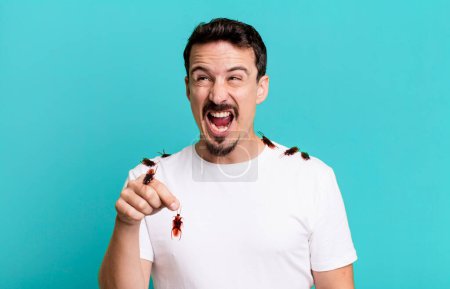 Téléchargez les photos : Adult man insects pest concept - en image libre de droit