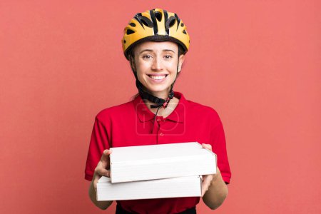 Téléchargez les photos : Pizza delivery pretty blonde woman - en image libre de droit