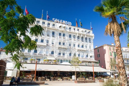 Téléchargez les photos : Splendide Hôtel à Cannes. - en image libre de droit