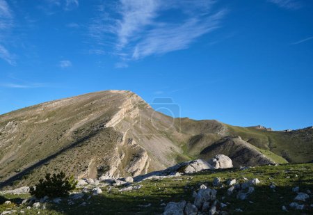Téléchargez les photos : Costa Cabilorera, sommet des pré-Pyrénées catalanes dans le parc naturel de Cadi-Moixero, Catalogne, Espagne - en image libre de droit