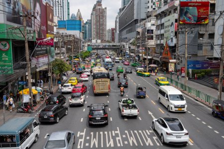 Foto de El paisaje urbano y el tráfico de Bangkok en Tailandia Asia - Imagen libre de derechos