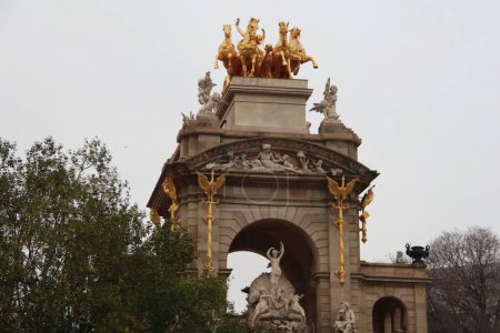 Téléchargez les photos : Detail of a fountain of Parc de la Ciutadella in Barcelona, Spain - en image libre de droit
