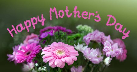 Foto de Ramo de flores aislado sobre fondo bokeh. Tarjeta de día de las madres. - Imagen libre de derechos