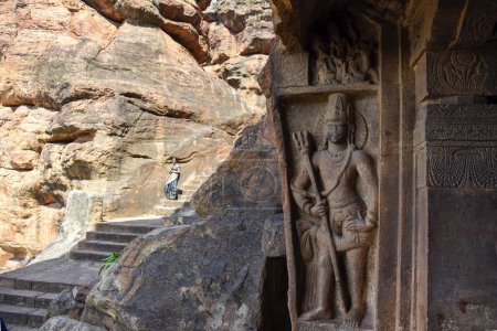 Téléchargez les photos : Badami, Karnataka, India - Oct 26 2022: Badami cave temples are a complex of Hindu and Jain cave temples and are important examples of Badami Chalukya architecture - en image libre de droit