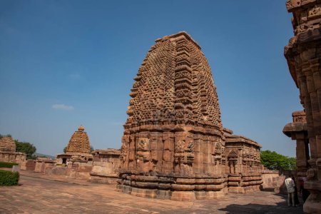 Téléchargez les photos : Temple Kashi Vishwanath à Pattadakal, qui est un site du patrimoine mondial de l'UNESCO. Il a été construit sous le règne de la dynastie Chalukya - en image libre de droit