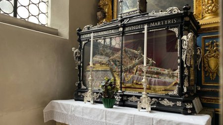 Foto de Reliquias de Munditia en la Iglesia de San Pedro (Old Peter, Alter Peter) en Munich, Alemania - Imagen libre de derechos