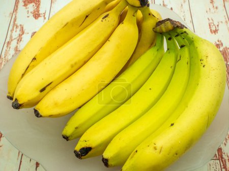 Téléchargez les photos : Bouquet de bananes en gros plan - en image libre de droit