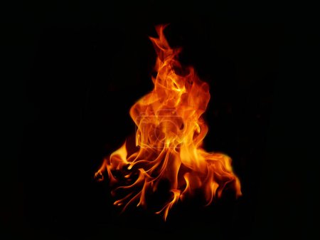 Flame Flame Texture For Strange Shape Fire Background Flammenfleisch, das vom Herd oder vom Kochen verbrannt wird. Gefahrengefühl abstrakter schwarzer Hintergrund Geeignet für Banner oder Werbung.