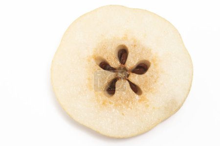 Frische Bio-Birne in Scheiben geschnitten köstliche Früchte Draufsicht isoliert auf weißem Hintergrund Clipping Pfad