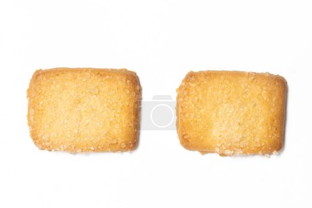 Téléchargez les photos : Deux biscuits au beurre danois la vue de dessus du biscuit au pain finlandais isolé sur fond blanc chemin de coupe - en image libre de droit